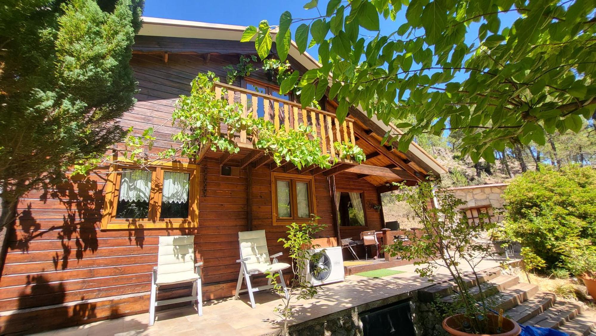Villa De Montana Parque Natural Calar Del Rio Mundo - Independiente - 4 Dormitorios - 2 Banos Riopar Exterior photo